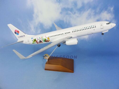 中国信托 CTBC / B737-800 / 1:100產品圖